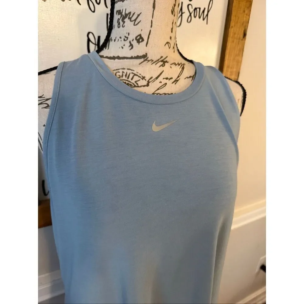 Nike Women's Dri-Fit Swoosh Logo Running Athletic Tank Top Periwinkle Large